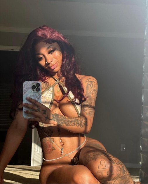 Beverly Snider I’m available now…HMU instagram:beverly_snider1410 SC: beverly_snider
