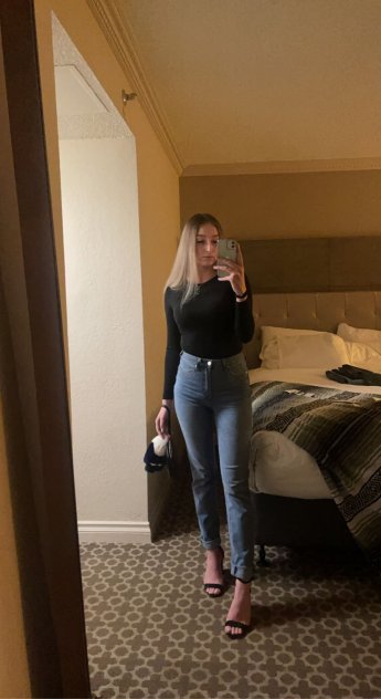 Gigi Perfect provider PAWG 👸🏼💦💦100% real pics💙Girl Next door